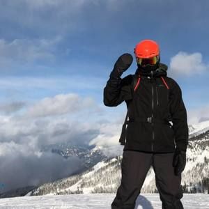 Meet your Posher, Hudson